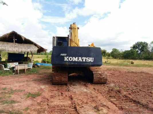 ขายรถแบคโค KOMATSU PC200-5 ไฟฟ้าครบ เอกสารใบซื้อขาย ราคา450,000 สนใจโทร 090-8588220คุณนะ 093-3258446คุณบิว หรือเข้าดูสินค้าอื่นๆได้ที่ www.narong2truck.com หรือ www.truck.in.th/498 หรือเพจFacebook ณรงค์ ซื้อขายรถมือสอง (เว็บไซต์ส่วนตัว) หรือFacebook คุณนะ