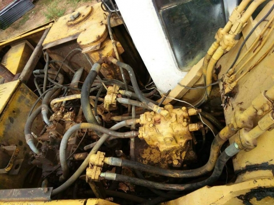 ขายรถแบคโค KOMATSU PC200-5 ไฟฟ้าครบ เอกสารใบซื้อขาย ราคา450,000 สนใจโทร 090-8588220คุณนะ 093-3258446คุณบิว หรือเข้าดูสินค้าอื่นๆได้ที่ www.narong2truck.com หรือ www.truck.in.th/498 หรือเพจFacebook ณรงค์ ซื้อขายรถมือสอง (เว็บไซต์ส่วนตัว) หรือFacebook คุณนะ