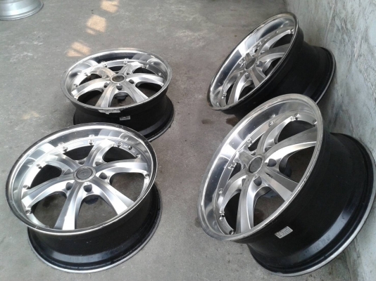 ขอบ20นิ้ว6รู ชุดนี้ ราคา 8300 บาท