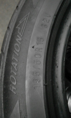 195/50R15  KUMHO  ชุด 4 เส้น  tel. 081-427-3941