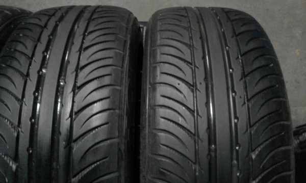 195/50R15  KUMHO  ชุด 4 เส้น  tel. 081-427-3941