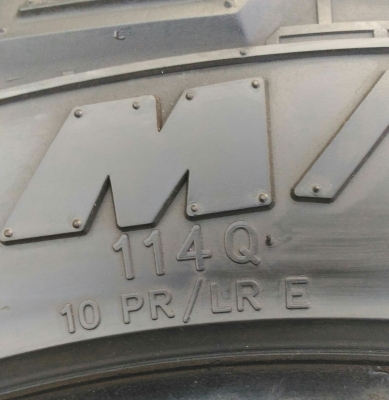 ขายยาง MT ขนาด 33x12.5 R 20 สวยๆ ขายยาง MT ขนาด 33x12.5 R 20 สวยๆ