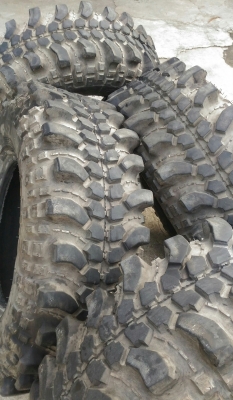 ขายยาง ตะขาบ 35x10.5 R 16 สวยๆ ขายยาง ตะขาบ 35x10.5 R 16 สวยๆ