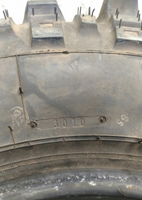 ขายยาง ตะขาบ 35x10.5 R 16 สวยๆ ขายยาง ตะขาบ 35x10.5 R 16 สวยๆ