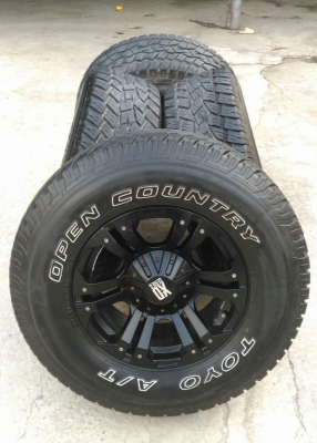 ขายล้อ XD 16x8 ออฟ 0 พร้อมยาง AT 265/70/16 สวยๆ