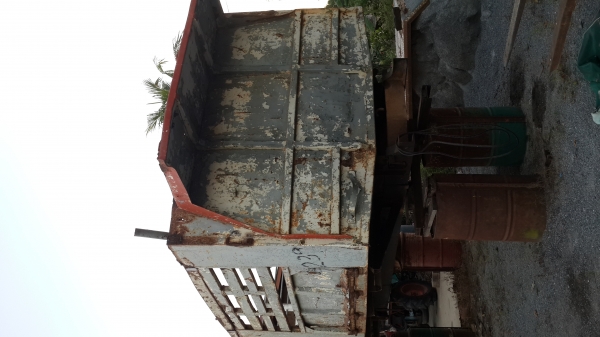 ขายกระบะบรรทุกดั้มพ์  10ล้อ  ราคาถูก