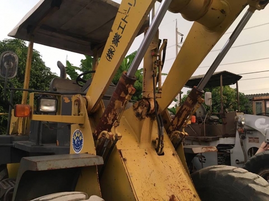 ขายรถตักล้อยาง TCM E830 นำเข้ามาจากประเทศญี่ปุ่น ยังไม่เคยใช้งานในประเทศไทย สภาพพร้อมใช้งาน สนใจติดต่อ081-948-5494