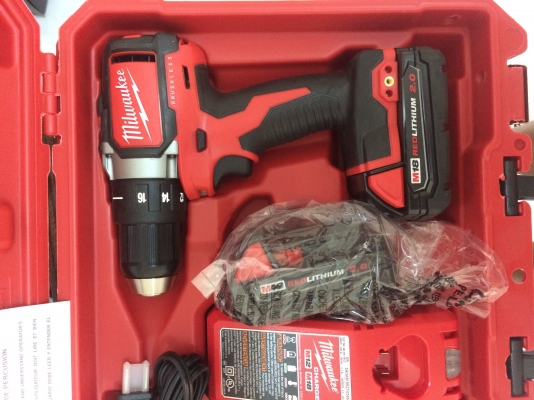 ใหม่ สว่าน 18V พร้อมที่ชารต์แบต2แอมป์ 2ก้อน ใหม่ สว่าน 18V พร้อมที่ชารต์แบต2แอมป์ 2ก้อน