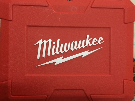 ใหม่ สว่าน 18V พร้อมที่ชารต์แบต2แอมป์ 2ก้อน