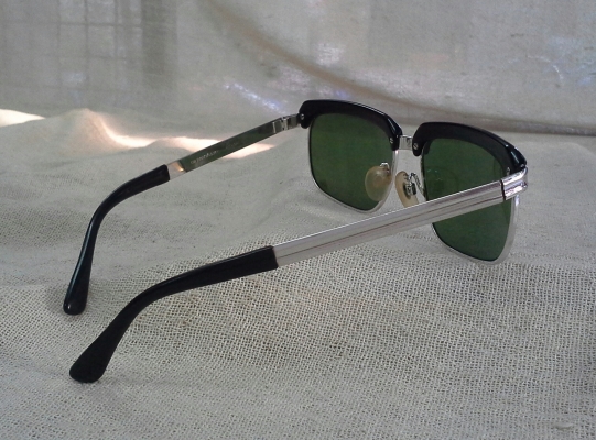 แว่นตาทองขาว-เทพเจ้าของชาวเยอรมัน 12 K Vintage RODENSTOCK Richard handmade in Germany แว่นตาทองขาว-เทพเจ้าของชาวเยอรมัน 12 K Vintage RODENSTOCK Richard handmade in Germany