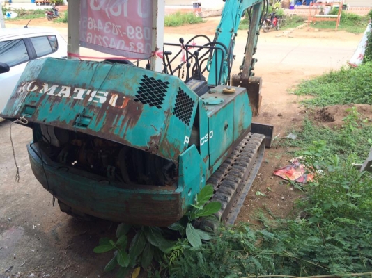 ขาย รถแบคโฮเล็ก komatsu pc30รุ่น6 รถเก่าญี่ปุ่นแท้ สภาพดีเอวแน่น มีลายหัวเจาะ สภาพเดิมๆพร้อมใช้งาน มีเอกสารอินวอยน์ โทร0890941671 รถอยู่อำเภอเมืองเพชรบูรณ์