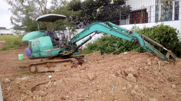 " ขายแพคคู่ แบคโฮ komatsu pc 35 + รถดั๊มหกล้อ ราคาถูก "