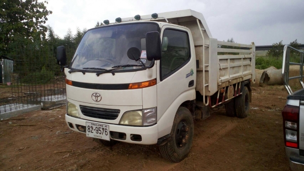 " ขายแพคคู่ แบคโฮ komatsu pc 35 + รถดั๊มหกล้อ ราคาถูก "