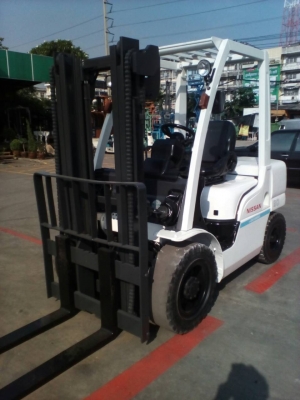 รถยกนิสสัน 3 ตัน เครื่องดีเซล เกียร์ออโต้ ใช้งานมาแค่ 6000 ช.ม.