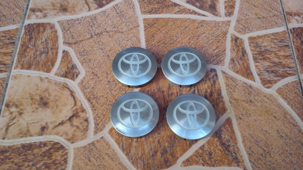 ฝาปิดดุมล้อ TOYOTA มิเนียมแท้