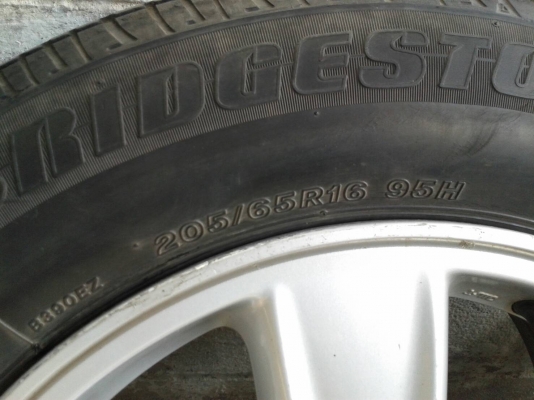 ล้ออีสุ ขอบ16นิ้ว6รู พร้อมยาง ชุดนี้ ราคา 5700 บาท