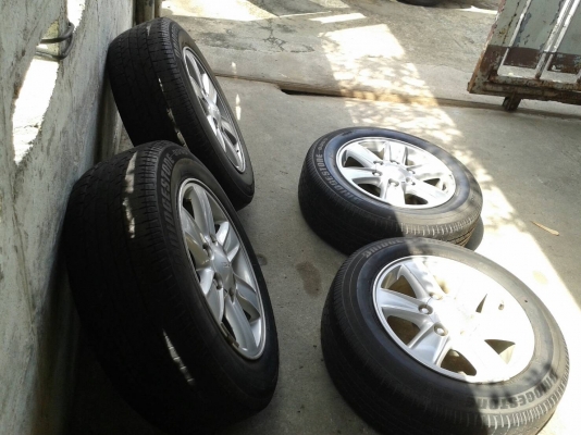 ล้ออีสุ ขอบ16นิ้ว6รู พร้อมยาง ชุดนี้ ราคา 5700 บาท