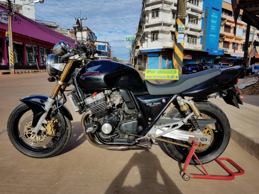 ขายคับ HONDA CB400 ปี98เวอร์ชั่นS ไมล์แดง ทะเบียนพร้อมโอนเลขสวย ท่อแต่งWRSทั้งเส้น กันล้ม แฮนด์บาร์ ราคา 79500 บาท ส่งได้ทั่วไทยคับ สนใจติดต่อ 081-0578282 FACEBOOK ชาญณรงค์ ป๊อป ชัยอมฤต ไอดีไลน์ POPBIGBIKESAKON คับ สนใจรถสวย ถูก ดี ต้อง POP BIGBIKE SAKONN