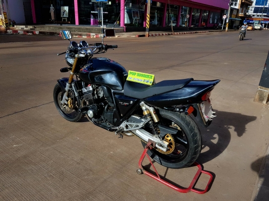 ขายคับ HONDA CB400 ปี98เวอร์ชั่นS ไมล์แดง ทะเบียนพร้อมโอนเลขสวย ท่อแต่งWRSทั้งเส้น กันล้ม แฮนด์บาร์ ราคา 79500 บาท ส่งได้ทั่วไทยคับ สนใจติดต่อ 081-0578282 FACEBOOK ชาญณรงค์ ป๊อป ชัยอมฤต ไอดีไลน์ POPBIGBIKESAKON คับ สนใจรถสวย ถูก ดี ต้อง POP BIGBIKE SAKONN