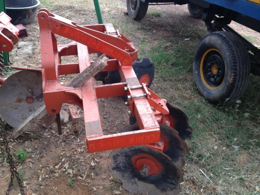 ขายผานพรวนร่องอ้อย ใส่ 36-47 แรง สภาพดีเก่าเก็บ