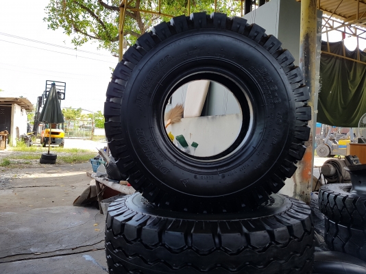 ขายยางลมโฟล์คลิฟท์ขนาด 21&times;8-9 ใหม่ราคาถูก