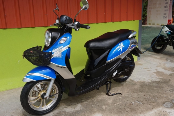 ขาย YAMAHA FINO เดิม รถปี 52 ล้อแม็ก ขอบ 12 ยางเรเดียลVee rubber