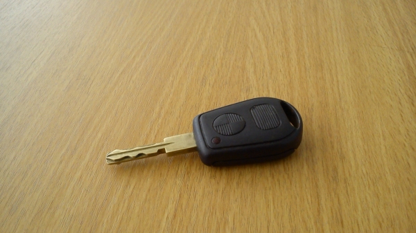 ดอกกุญแจรีโมท ของรถ BMW แท้ ดอกกุญแจรีโมท ของรถ BMW แท้