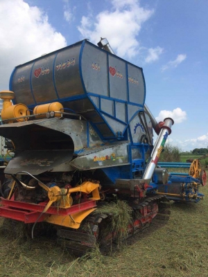 ขายรถเกี่ยวข้าว อุ้ม2.5ตัน เครื่อง260แรง สภาพสวยพร้อมใช้งาน ราคา740,000 สนใจโทร 090-8588220คุณนะ 093-3258446คุณบิว หรือเข้าดูสินค้าอื่นๆได้ที่ www.narong2truck.com หรือ www.truck.in.th/498 หรือเพจFacebook ณรงค์ ซื้อขายรถมือสอง (เว็บไซต์ส่วนตัว) หรือFacebo ขายรถเกี่ยวข้าว อุ้ม2.5ตัน เครื่อง260แรง สภาพสวยพร้อมใช้งาน ราคา740,000 สนใจโทร 090-8588220คุณนะ 093-3258446คุณบิว หรือเข้าดูสินค้าอื่นๆได้ที่ www.narong2truck.com หรือ www.truck.in.th/498 หรือเพจFacebook ณรงค์ ซื้อขายรถมือสอง (เว็บไซต์ส่วนตัว) หรือFacebo