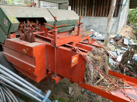 เครื่องอัดฟาง เครื่องอัดฟาง