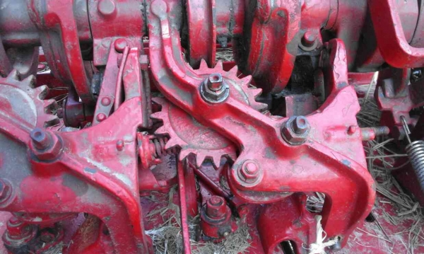 ขายตามสภาพเครื่องอัดฟางแมคซี120  ป้ายขาว