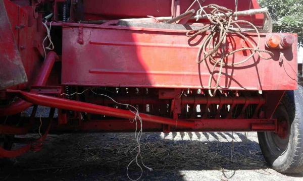 ขายตามสภาพเครื่องอัดฟางแมคซี120  ป้ายขาว