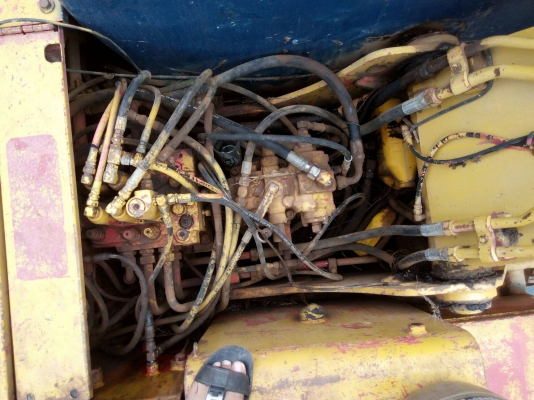 ขายKOBELCO SK120 MART 3  เอกสารอินวอย รถทำงานได้ทั้งวันไม่โหลด กล่องจออยู่ครบไฟฟ้าตัด เครื่อง ปั้มดี โช่ดีบูชไม่แตก สภาพภายนอกตามรูปภาพ ราคา 495,000 บ.รถอยู่ขอนแก่น สนใจติดต่อ 0835601591 หรือ 0903494058