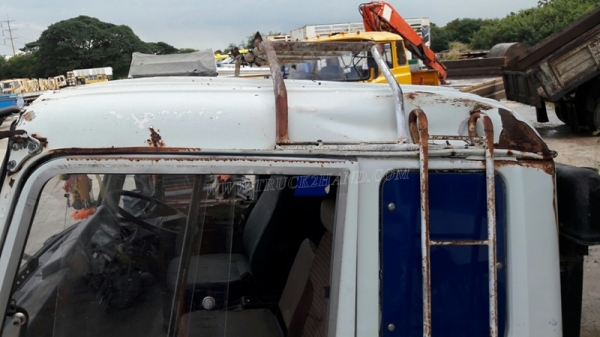 หัวรถ HINO รุ่น F18  อุปกรณ์เฟอร์นิเจอร์ทุกอย่างมีครบ