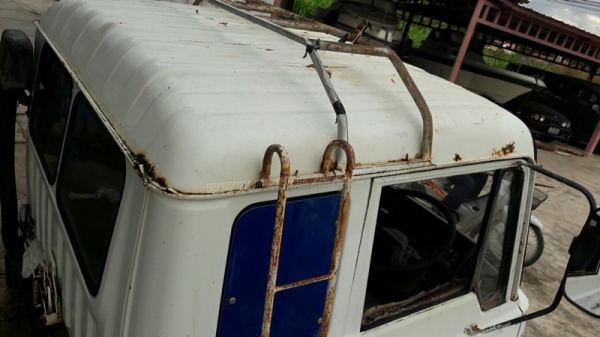 หัวรถ HINO รุ่น F18  อุปกรณ์เฟอร์นิเจอร์ทุกอย่างมีครบ