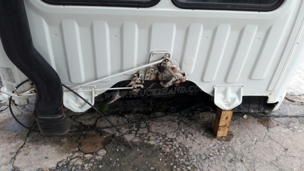 หัวรถ HINO รุ่น F18  อุปกรณ์เฟอร์นิเจอร์ทุกอย่างมีครบ