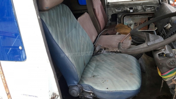 หัวรถ HINO รุ่น F18  อุปกรณ์เฟอร์นิเจอร์ทุกอย่างมีครบ