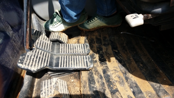 ขาย 1,590,000 KOBELCO sk 200-8 super  YN 12 เครื่องดี ปั้มแรง ไฟฟ้าครบ ช่วงล่างเต็ม เอกสารแจ้งจำหน่าย (รถอยู่นครปฐม) 090-772-3710 090-772-3708