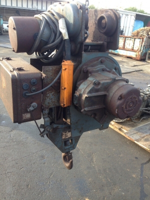 รอกไฟฟ้าHITACHI 2.8ton