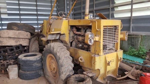 ขายตามสภาพ รถตัก CAT 910 เอวอ่อน ไม่มีเกียร์ จอดไว้นานต้องเช็คใหม่ ราคาต่อรองได้ครับ