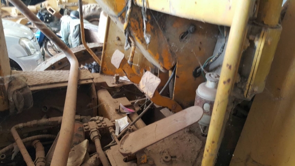 ขายตามสภาพ รถตัก CAT 910 เอวอ่อน ไม่มีเกียร์ จอดไว้นานต้องเช็คใหม่ ราคาต่อรองได้ครับ