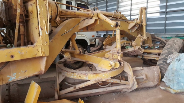 ขาย รถเกรด GALION รถใช้งานได้ เอกสารใบซื้อขาย ราคาคุยกันได้ครับ