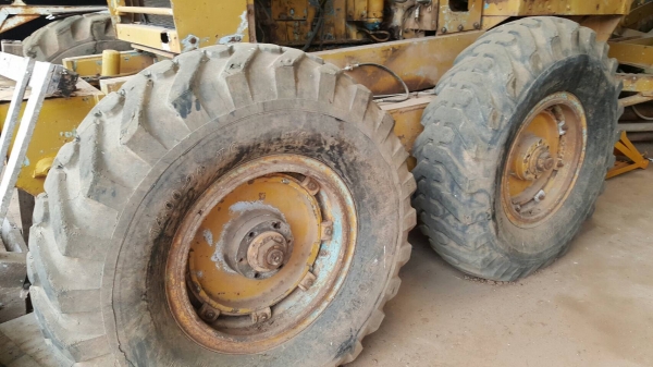 ขาย รถเกรด GALION รถใช้งานได้ เอกสารใบซื้อขาย ราคาคุยกันได้ครับ