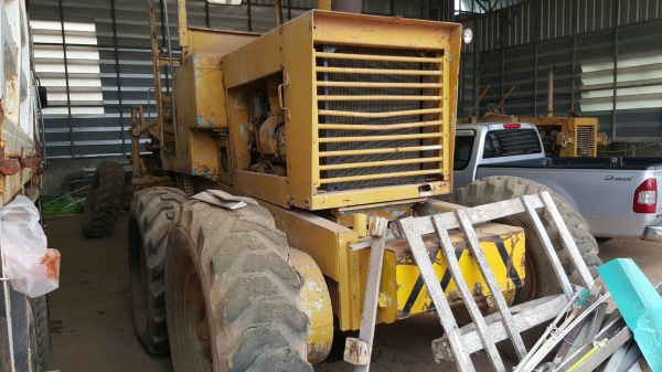 ขาย รถเกรด GALION รถใช้งานได้ เอกสารใบซื้อขาย ราคาคุยกันได้ครับ