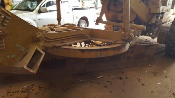 ขาย รถเกรด GALION รถใช้งานได้ เอกสารใบซื้อขาย ราคาคุยกันได้ครับ