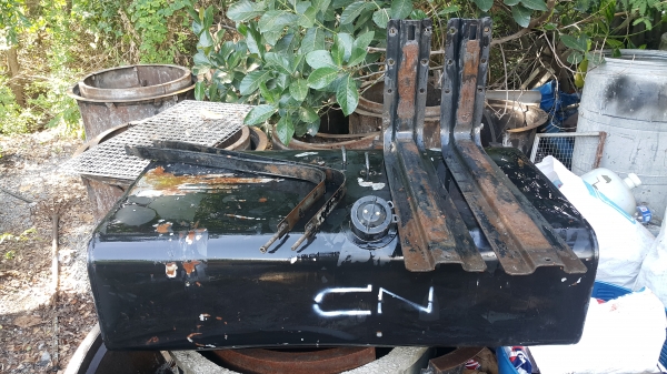 ถังน้ำมันรถ 10 ล้อ isuzu ถังน้ำมันรถ 10 ล้อ isuzu