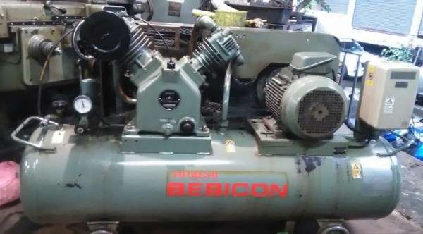 **ขายถูกๆ ปั้มลมมือสองจากญี่ปุ่น** HITACHI-BEBICON 7.5 แรง ถัง170ลิตร 2Stage  ทดสอบเรียบร้อย แน่นๆ นิ่งๆเงียบๆ ทุกระบบทำงานได้ดีมาก พร้อมใช้งาน สามารถใช้กับงานหนักๆได้สบายๆครับ