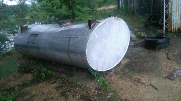 ขายด่วน ถังน้ำ ติดรถขนาด 3000 ลิตร พร้อมใช้งานคับ