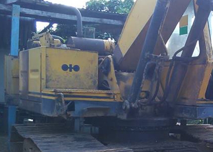 **299,000 บ.ต่อรอง/// แบคโฮ KOMATSU PC150 รุ่น1 เครื่อง+ปั้ม เดิม แรงดี บูมอาร์มสวย เอวแน่น ช่วงล่าง75\% โซ่หนา แทร็กสวย สป็อคเก็ต75\% รถทำงานดี แรง ดี พร้อมใช้งาน ไม่มีเล่ม มีสัญญาซื้อขาย ขายตามสภาพ **ขาย KOMATSU PC150 รุ่น1 แบคโฮสภาพดี พร้อมใช้งาน เอกสารส