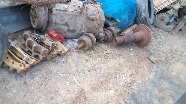 ขาย ฮ้าปรถแทรกเตอร์ D-5-B ฮ้าปเล็ก สภาพเก่าเก็บ ขายไม่แพงครับ