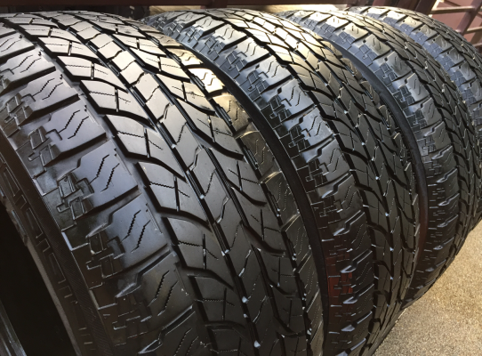 ยาง All Yokohama 265 60 18 สิ้นปี12 ดอกเต็ม ไม่มีปะ ราคาไม่แพง